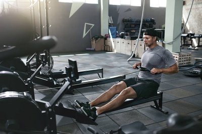 Tại sao máy chèo được coi là một bài tập 