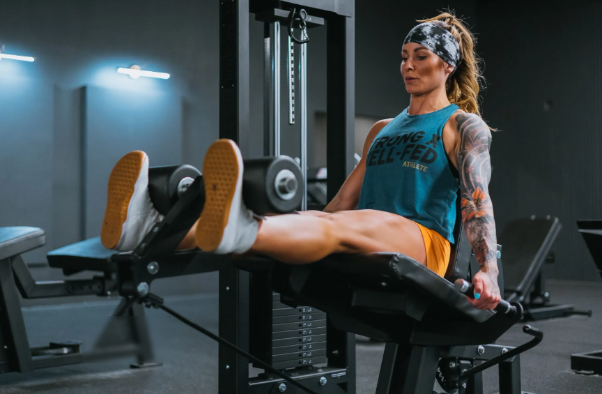 Làm thế nào để tập luyện với máy uốn cong và duỗi chân?