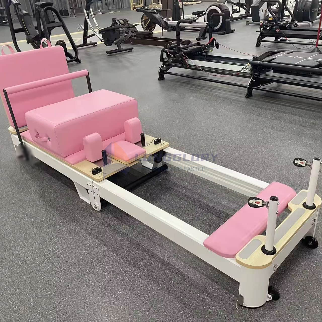 Người mới bắt đầu tập Pilates: Tìm hiểu năm thiết bị Pilates cần thiết