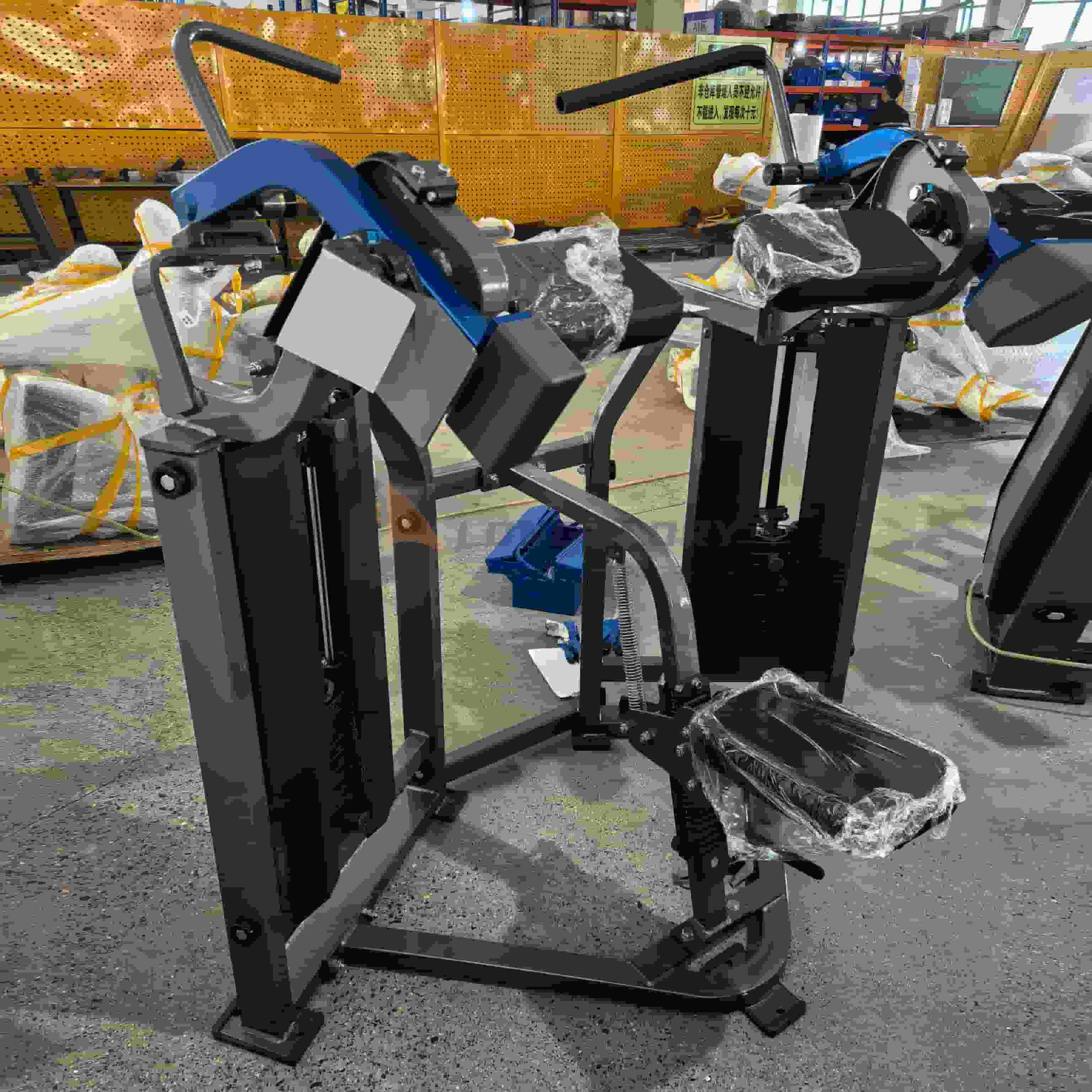 Máy tập cơ bắp tay